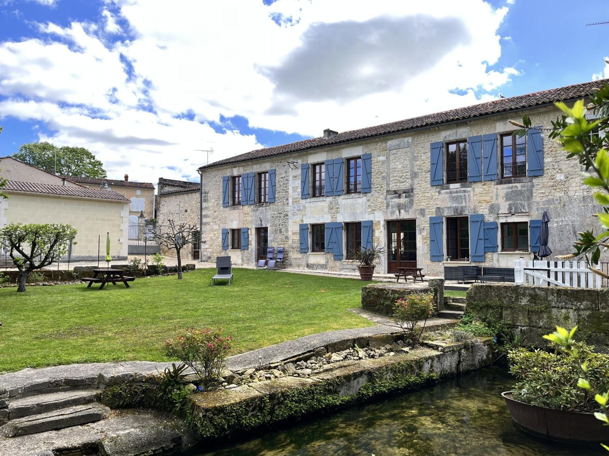 Petit Moulin De Veillard Villa Bourg-Charente ภายนอก รูปภาพ