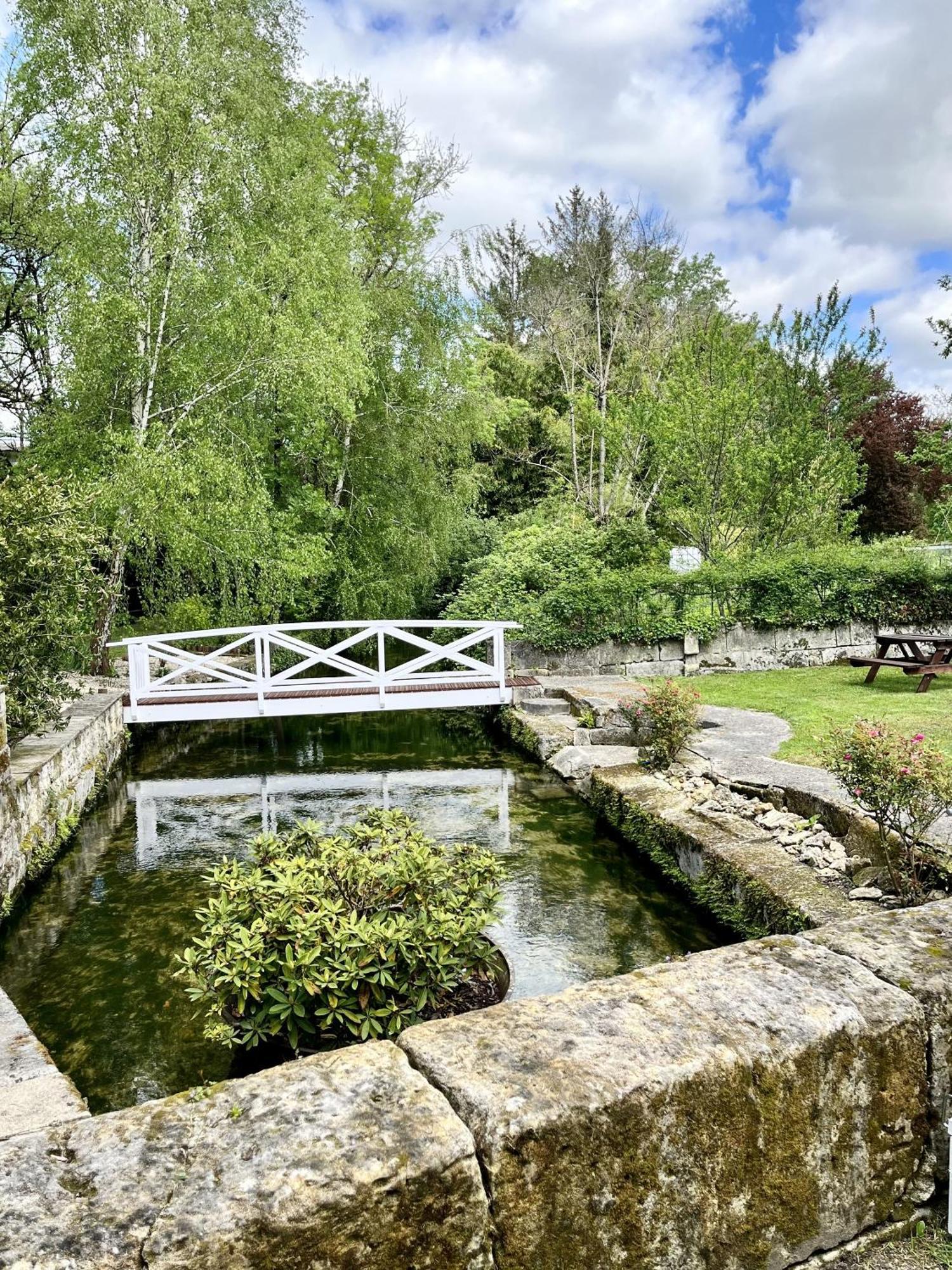 Petit Moulin De Veillard Villa Bourg-Charente ภายนอก รูปภาพ