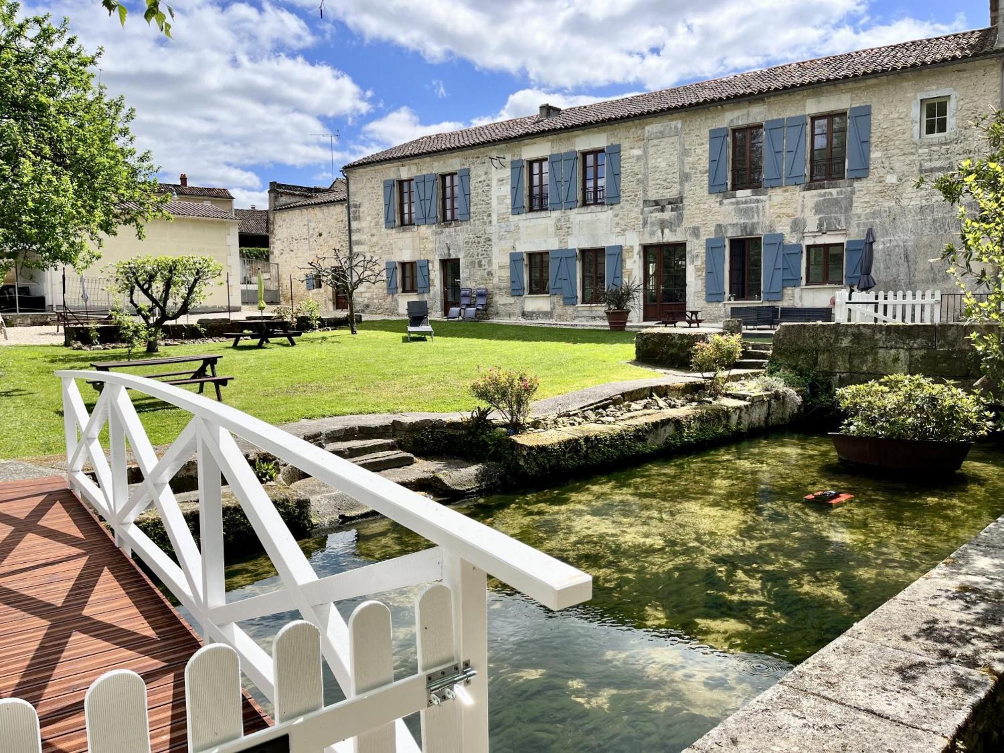 Petit Moulin De Veillard Villa Bourg-Charente ภายนอก รูปภาพ