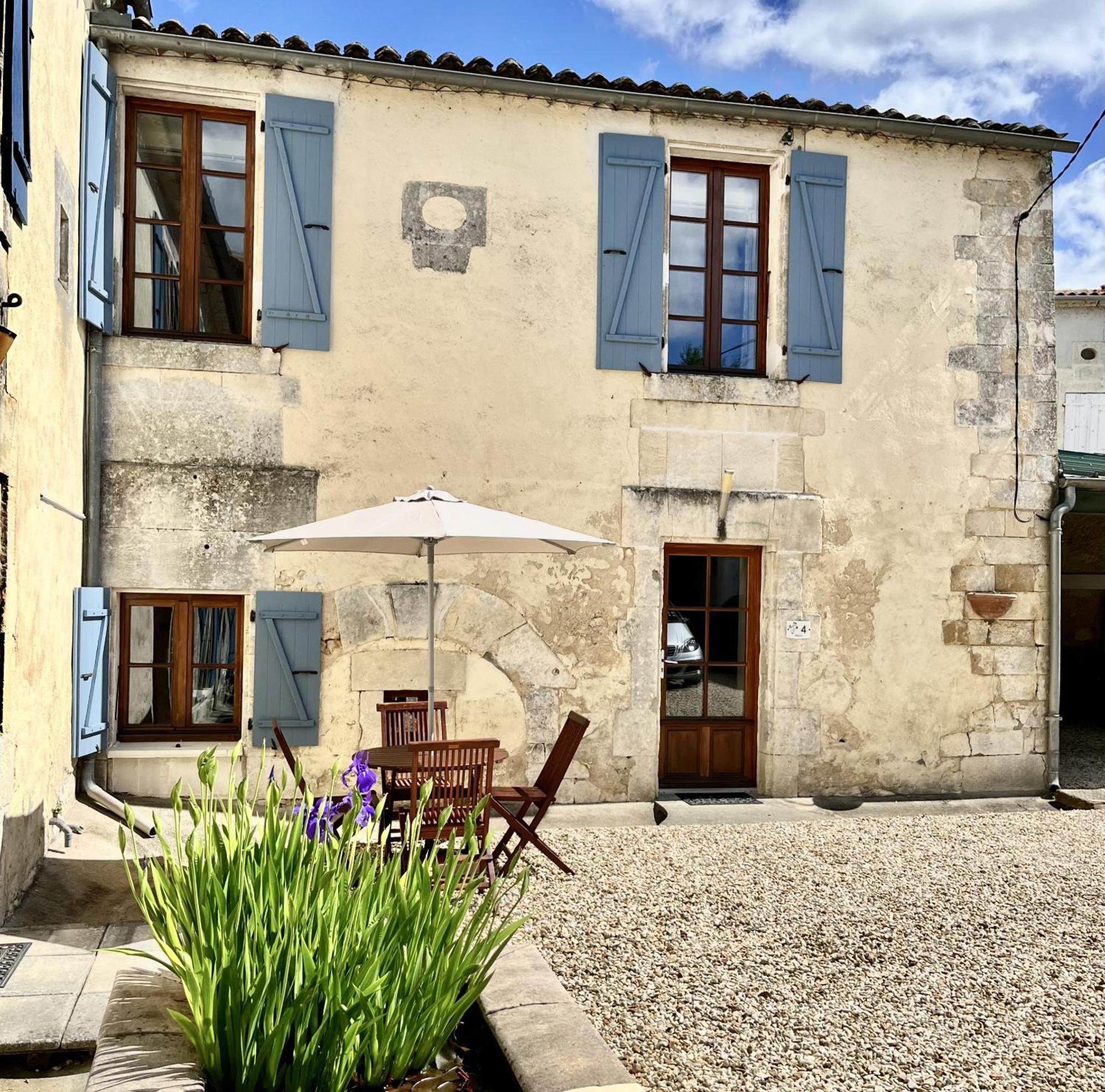 Petit Moulin De Veillard Villa Bourg-Charente ภายนอก รูปภาพ